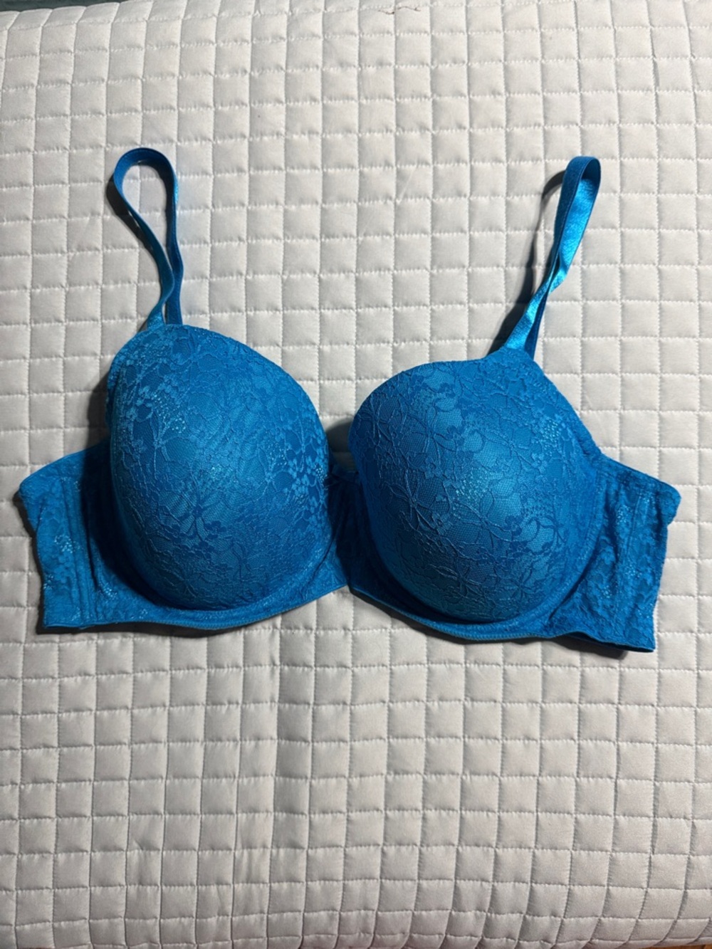 Ambrielle Lace Overlay Lightly Padded Underwire Bra in Turquoise Blue size 42D